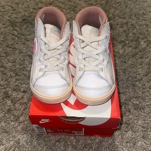 Blazer Mid ‘77 White/Pink Spell-Guava Ice